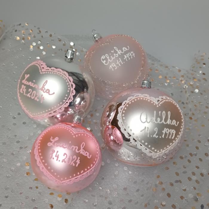 Vánoční ozdoba skleněná se jménem / textem - miminkovská 10 cm - růžová
