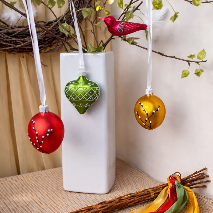 Skleněná ozdoba Velikonoční vajíčka kočičky žlutá, 1 ks